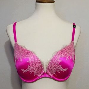 Victoria’s Secret Very Sexy Lace Plunge Push Up